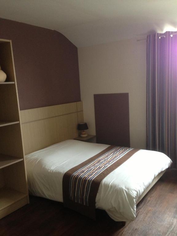 Hotel La Tour D'Auvergne Pont-l'Abbe Bilik gambar